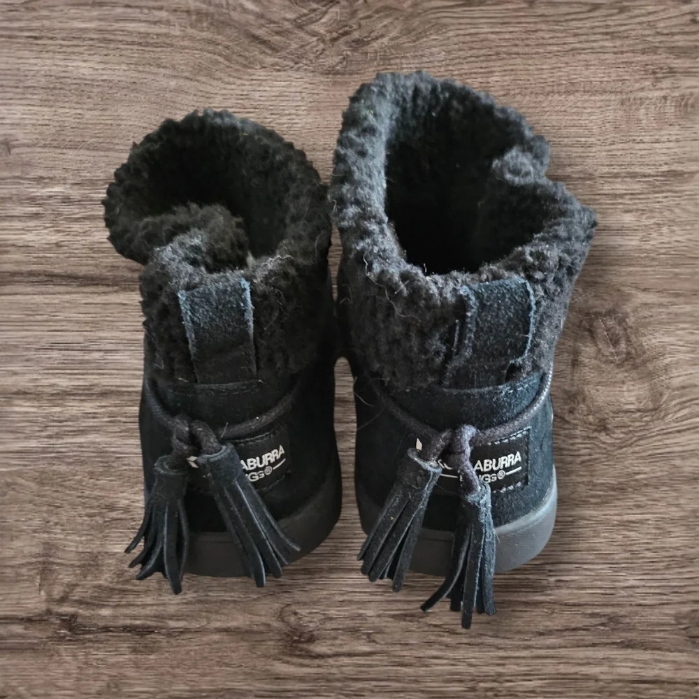 Koolaburra By UGG SZ 6 Black Suede Ankle Boots